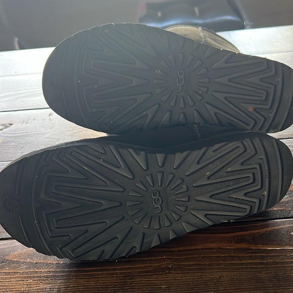 Ugg Classic Short boot - Picture 4 of 5